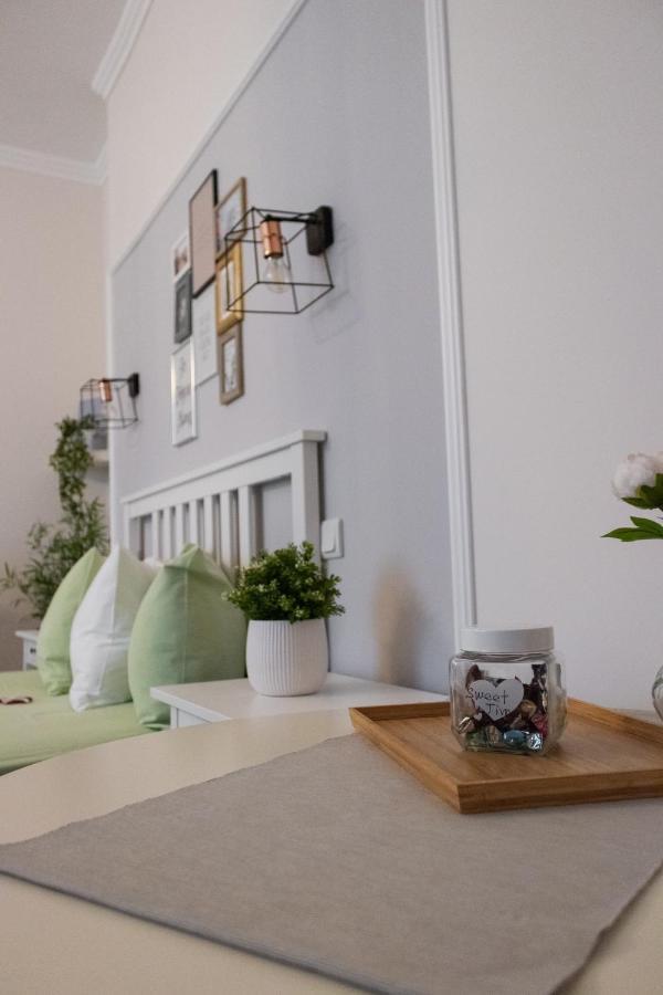 Maison 33 Bukares Bagian luar foto