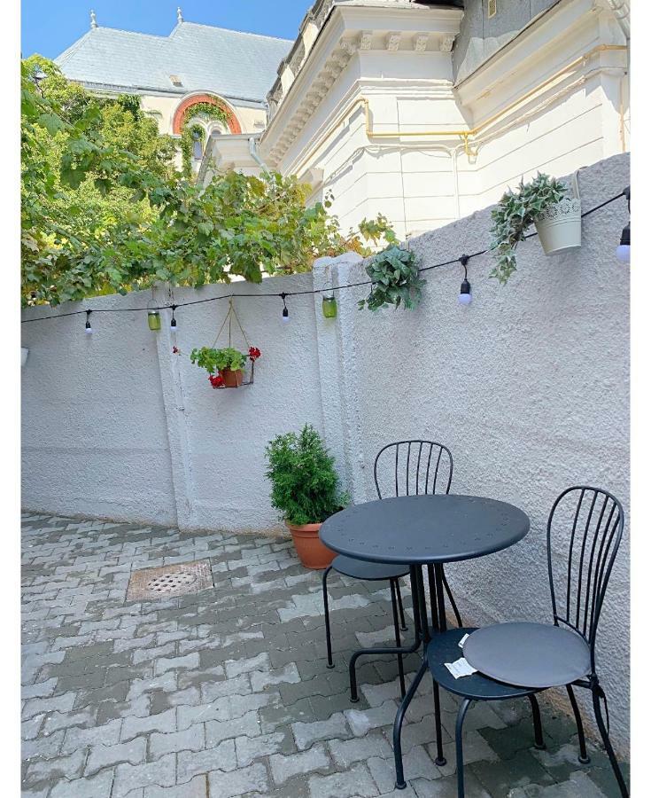 Maison 33 Bukares Bagian luar foto