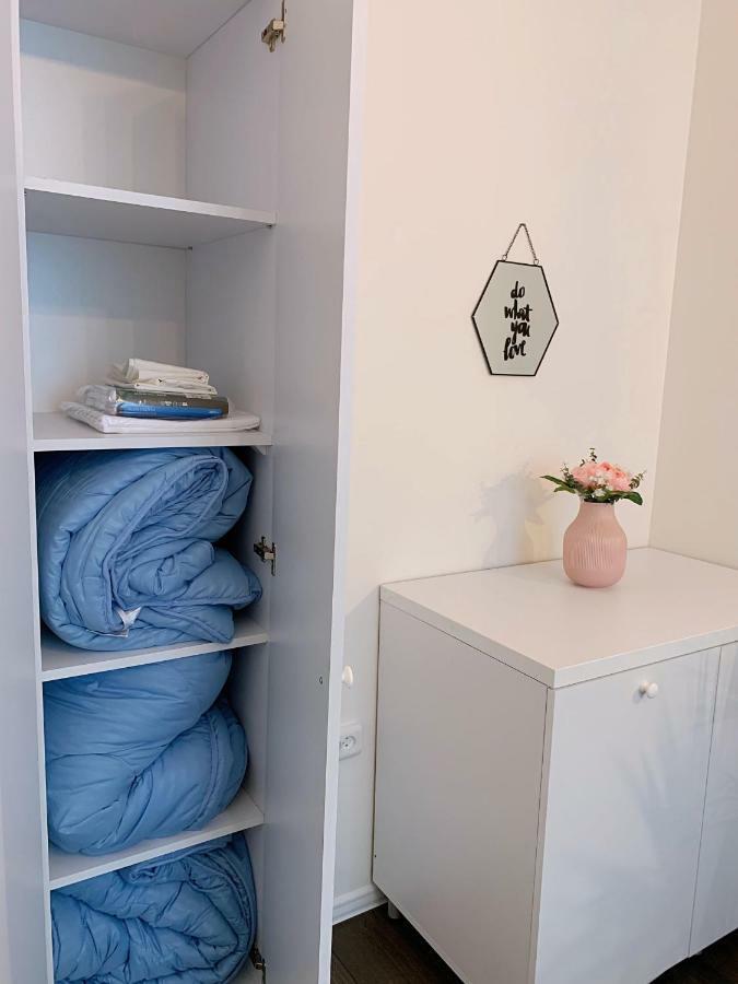 Maison 33 Bukares Bagian luar foto