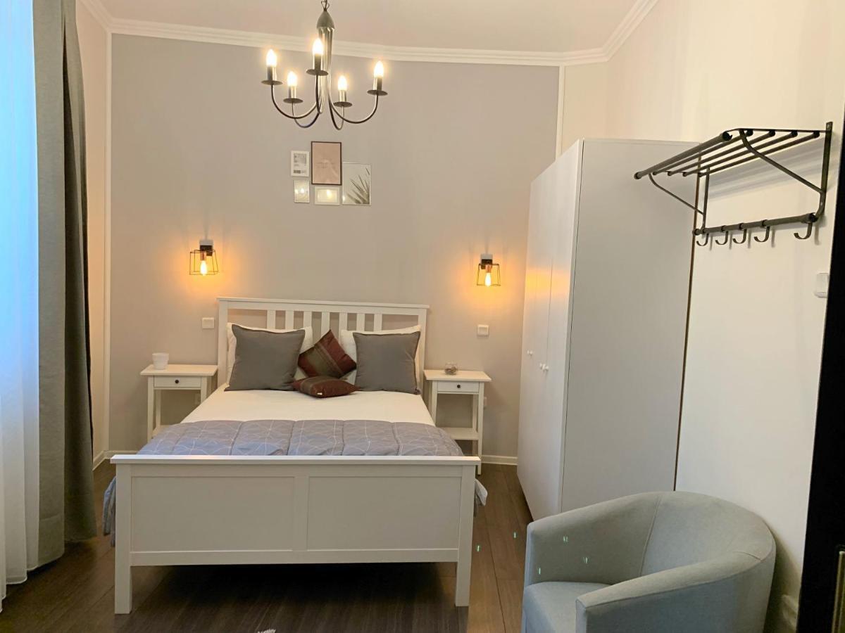 Maison 33 Bukares Bagian luar foto