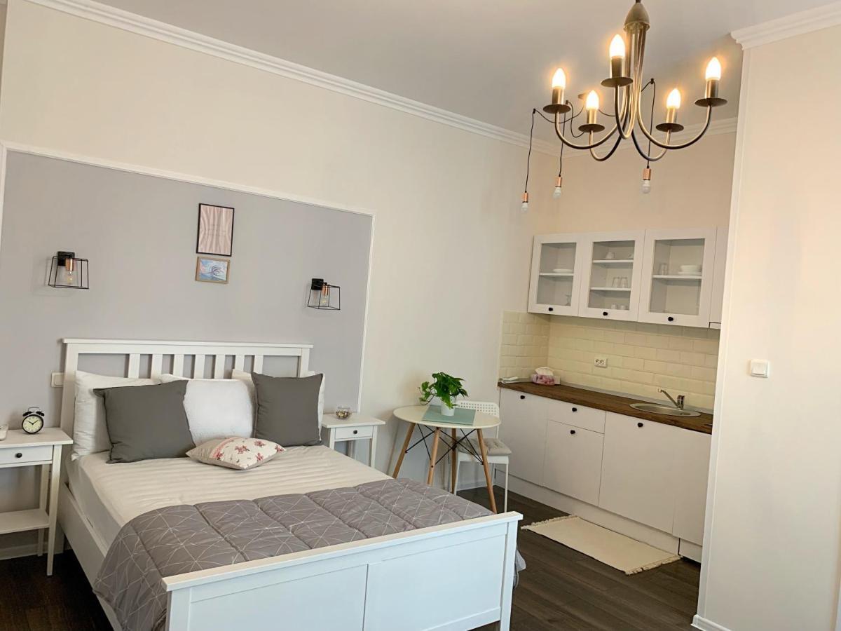 Maison 33 Bukares Bagian luar foto